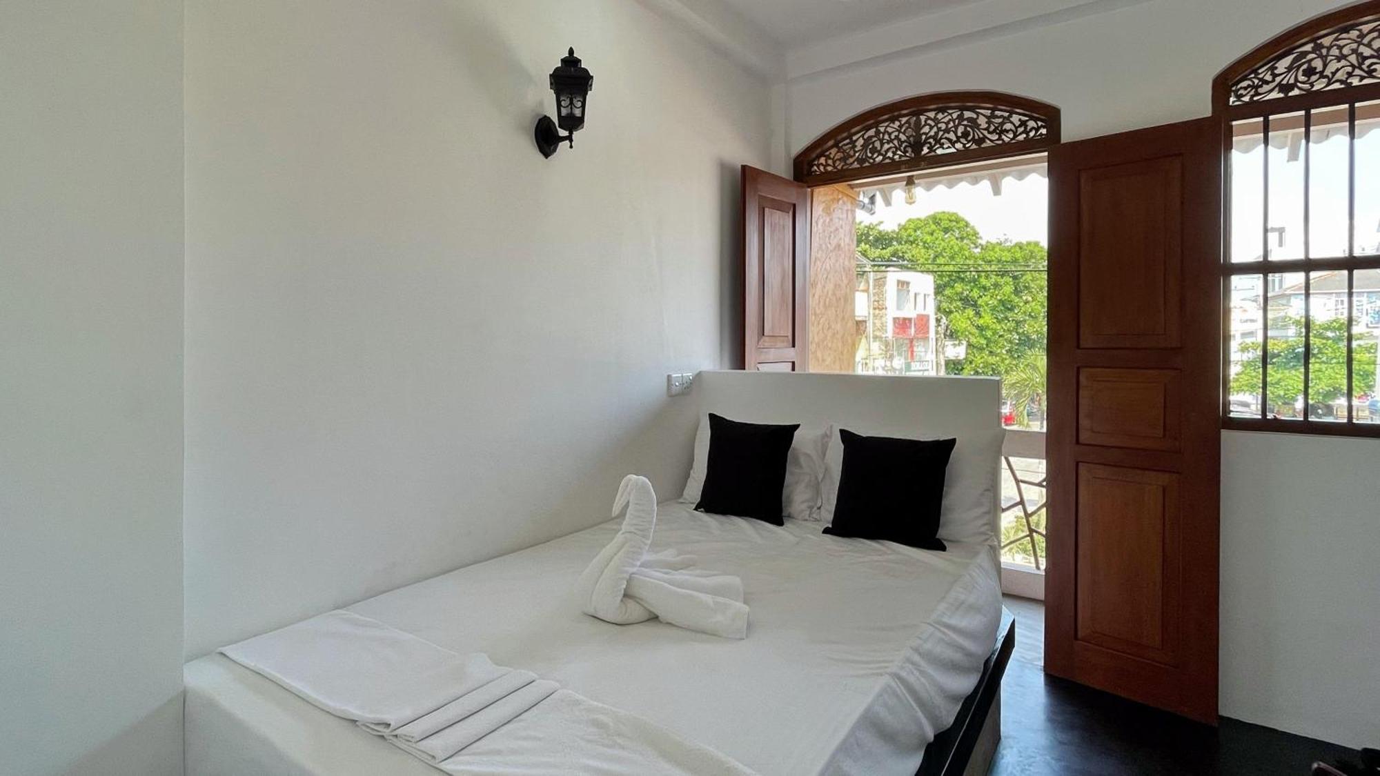 Heimathafen Hikka Apartman Hikkaduwa Kültér fotó